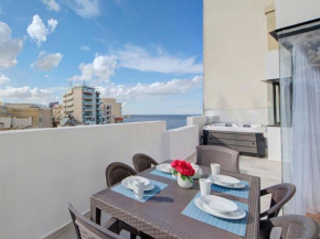 Sliema SkyVue Penthouse with Jacuzzi and Seaviews